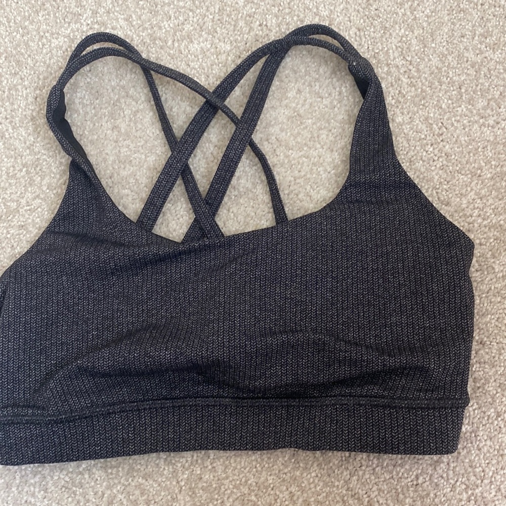 (SIZE 4) lululemon Energy Bra
Medium Support, B–D Cups